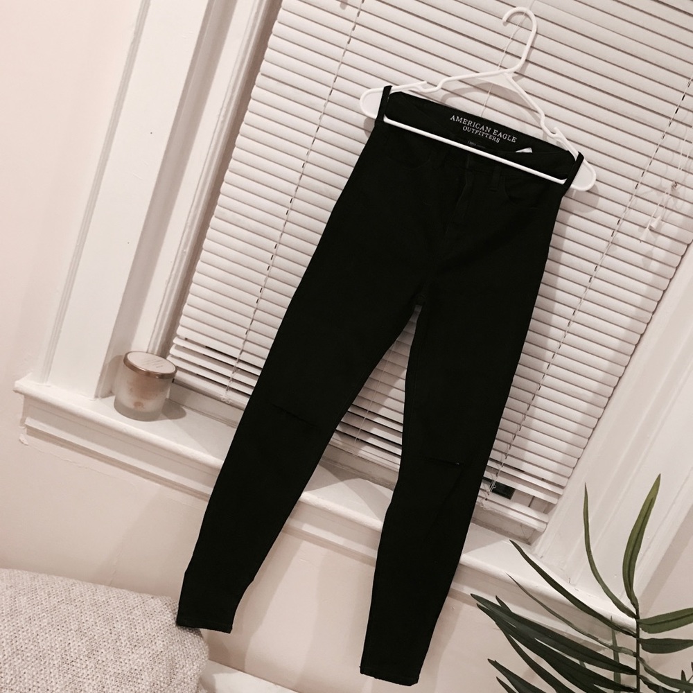 AMERICAN EAGLE black knee slit jeans 🖤